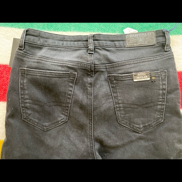 New, Buffalo HI-rise SKYLAR Jeans - Picture 5 of 8